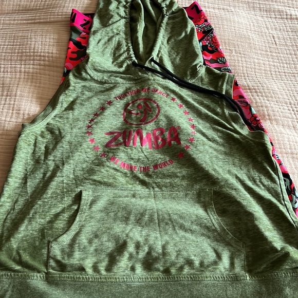 Zumba Fitness Green/Pink Tank Hoodie & Matching Capri Leggings - Picture 6 of 6